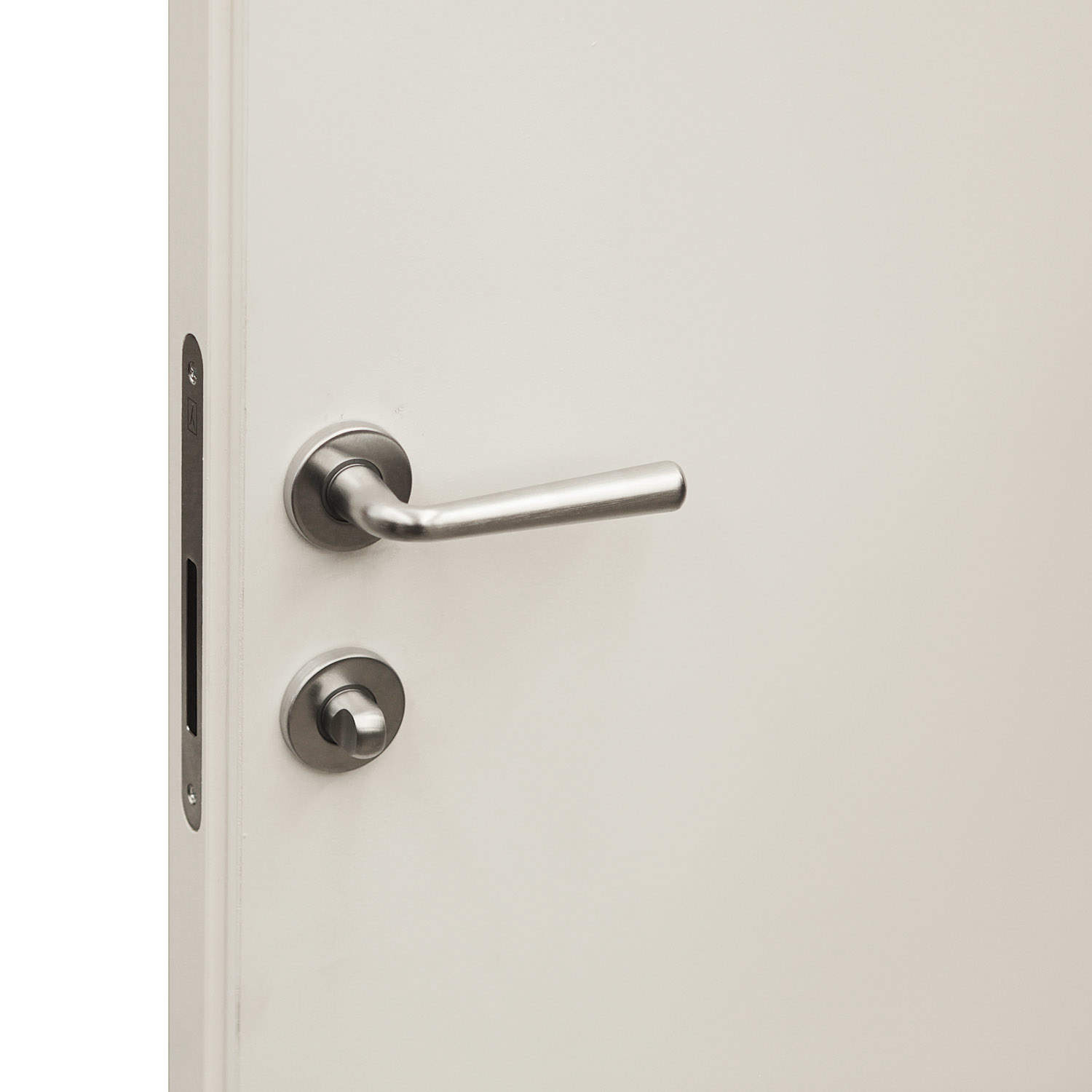 Cono handle with privacy pin