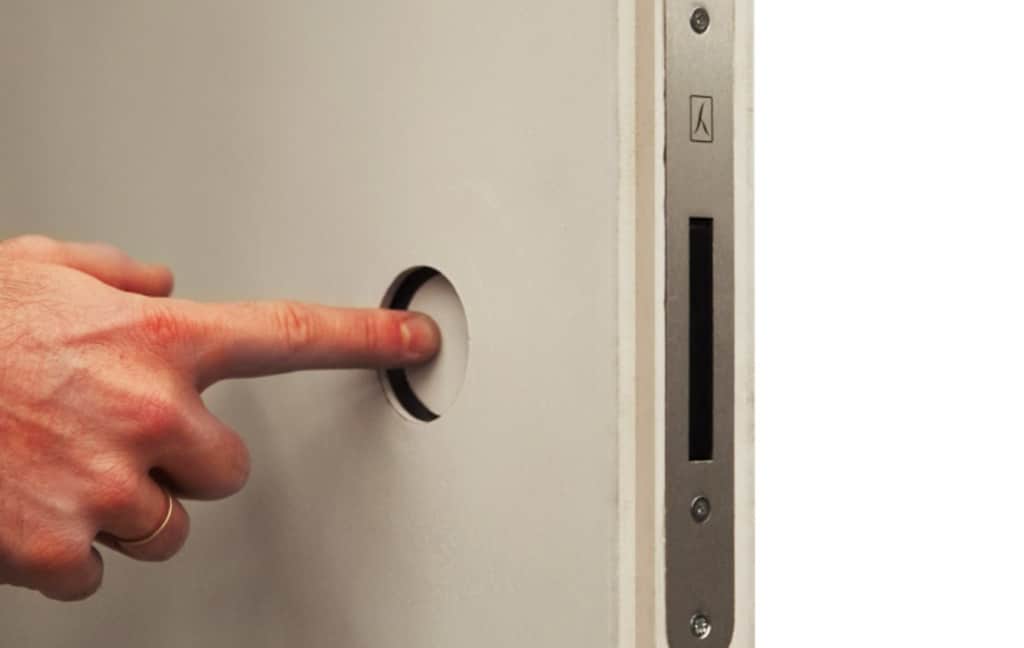 Rounded incision invisible handle Invisibledoor