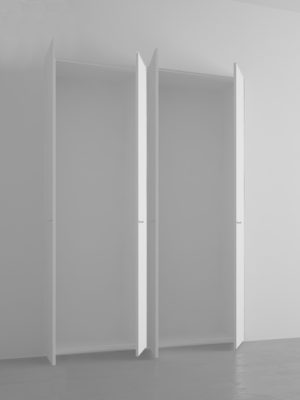 Invisible-wardrobe with 4 doors